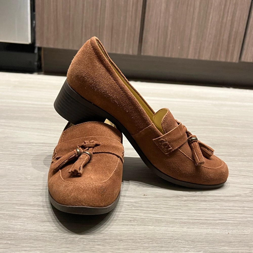 NWOT Naturalizer Heeled Penny Loafer with Tassel / Naturalizer (size: 9.5)